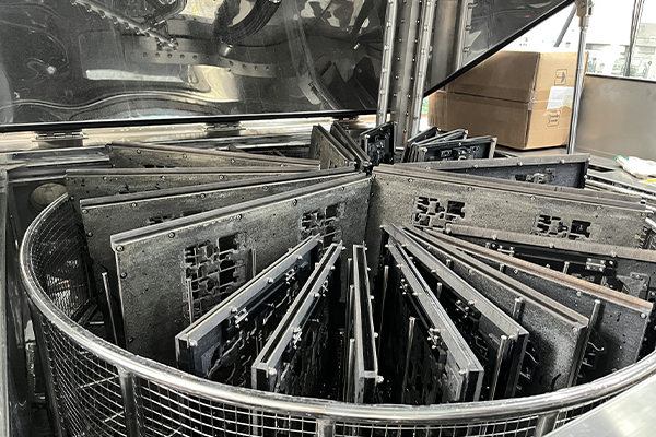 Wave soldering fixture cleaning case